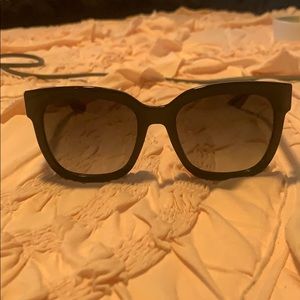Women’s Gucci Sunglasses